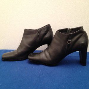 Mark Tucker Black Leather Ankle Booties Size 6